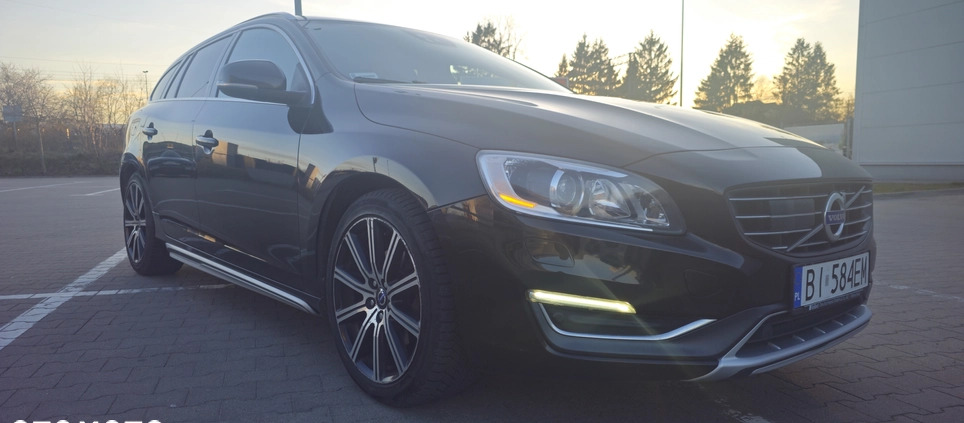 Volvo V60 cena 50900 przebieg: 260000, rok produkcji 2013 z Białystok małe 497